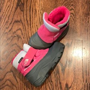 Girl snow boots north face